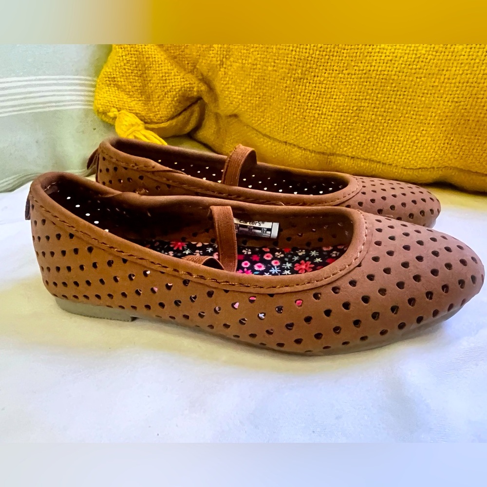 NWOB - Carter’s - Girl Ballet Flats - Size 9